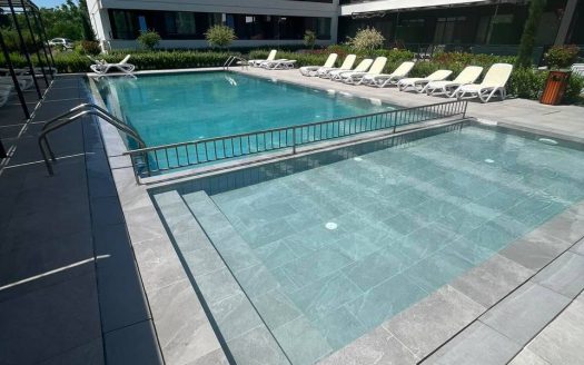 Прекрасные двухкомнатные апартаменты с новым ремонтом в рассрочку на Солнечном Берегу в комплексе Domenico