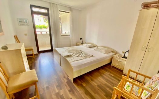 Трёхкомнатная квартира на первой линии с видом на море в комплексе Etara 1, Святой Влас