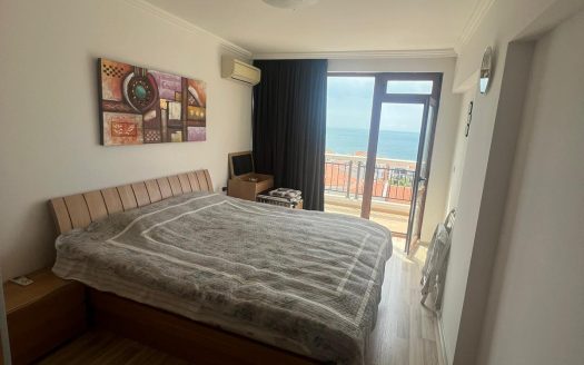 Эксклюзивный апартамент с морской панорамой и большим балконом