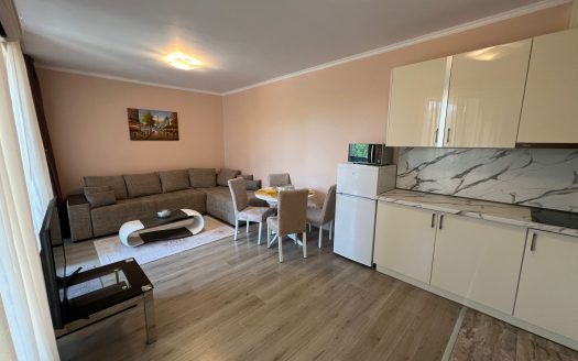 Просторный двухкомнатный апартамент в элегантном комплексе VIP Park на Солнечном Берегу