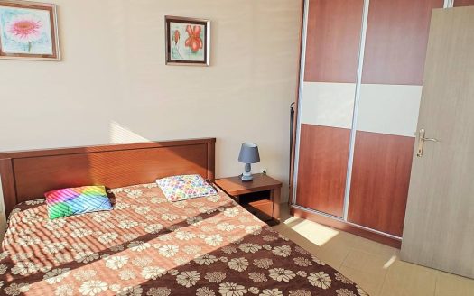 Продается просторная двухкомнатная квартира в комплексе Sunny Beach Plaza, расположенном на курорте Солнечный берег