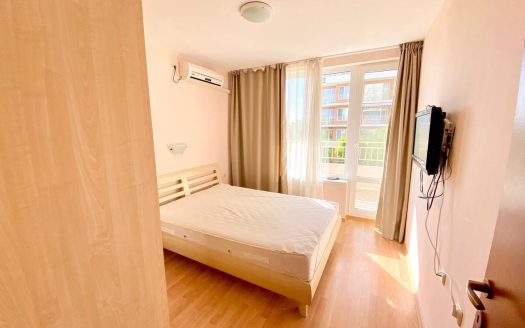 Просторный апартамент с одной спальней в Святом Власе – Fort Noks Crown