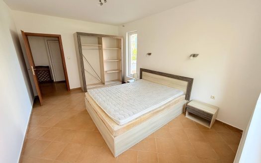 Просторная квартира с одной спальней в  Solis