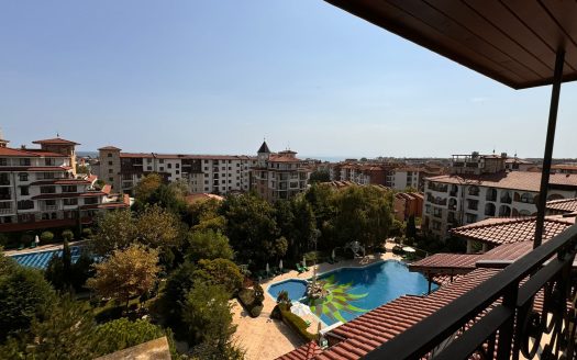 Современная трёхуровневая квартира у моря — комплекс „Эстебан