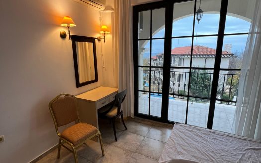 Просторная трехкомнатная квартира с видом на море и бассейн в Обзоре — комплекс The Cliff Beach & Spa Resort