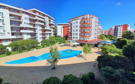 Двухкомнатная квартира с видом на бассейн в комплексе Fort Noks Marina, Святой Влас