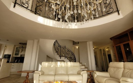 Элитный мезонет на трёх уровнях с видом на море в Святом Власе — комплекс Артур