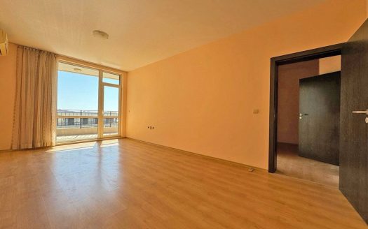 Просторный апартамент с одной спальней в Святом Власе – Luxor