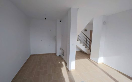 Апартамент с двумя спальнями в жилом доме, Равда