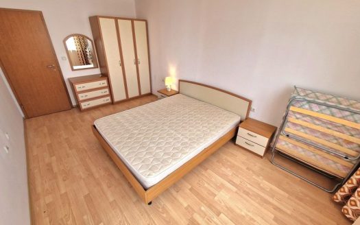 Продаётся однокомнатная квартира в комплексе Riviera Fort Beach, расположенном на первой линии моря в Равде