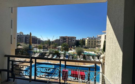 Двухкомнатный апартамент в комплексе «Радуга 2», Святой Влас