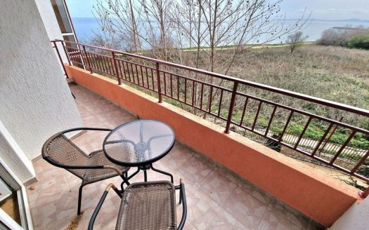 Продаётся просторная однокомнатная квартира в комплексе Riviera Fort Beach