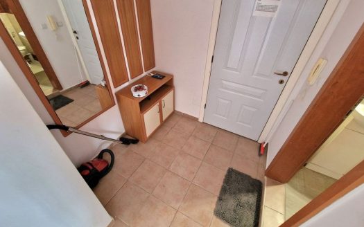 Продаётся просторная однокомнатная квартира в комплексе Riviera Fort Beach