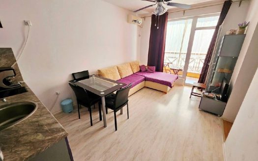 Двухкомнатная квартира с одной спальней и двумя санузлами в комплексе Sunny Day 6, Солнечный берег