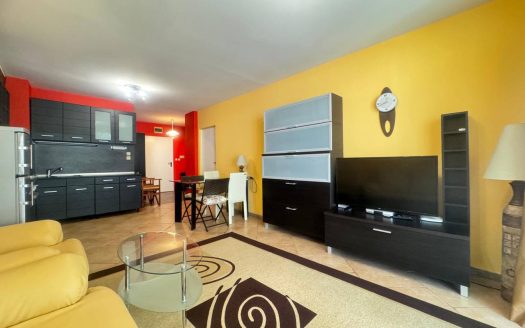 Двухкомнатная квартира в жилом доме, Поморие