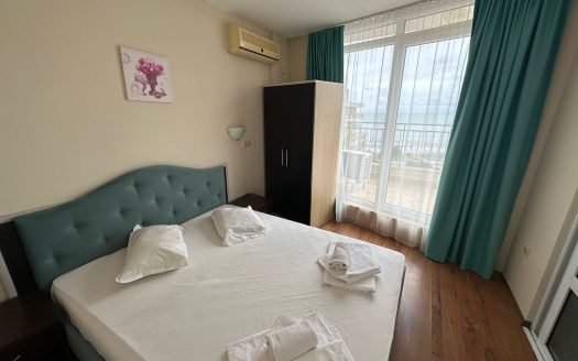 Two bedroom apartment with large terrace and sea view in Midia Family Resort, Aheloy