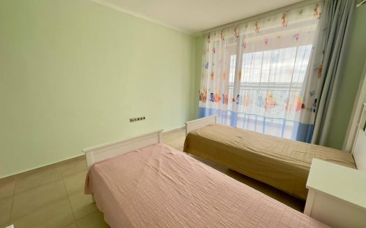 Трёхкомнатный апартамент с видом на море в комплексе Akrotiria, Несебр