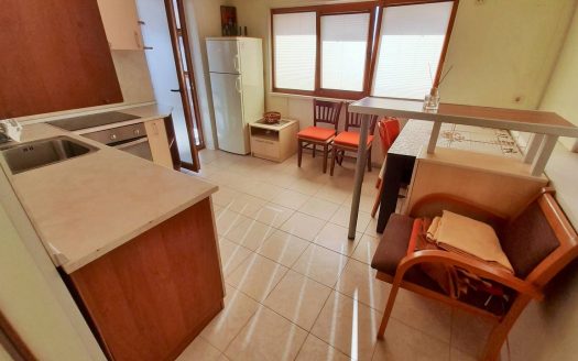 Вилла 5, Святой Влас