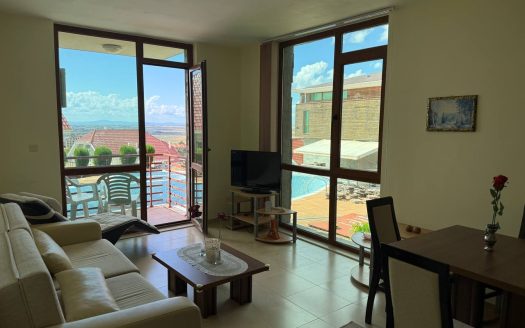 Уютная квартира с видом на бассейн в комплексе Golden Eye, Кошарица