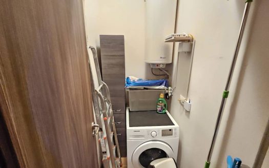 Двухкомнатная квартира с видом на море в комплексе Lazuren Bryag, Бургас