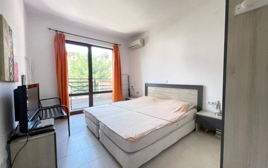 Трёхкомнатная квартира с видом на море в комплексе Свети Никола, Черноморец