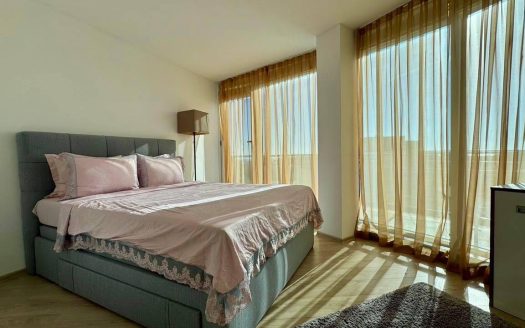 Просторный мезонет с тремя спальнями и видом на море в комплексе Atlantis, Сарафово