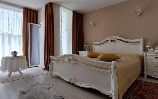 Таунхаус с участком и видом на бассейн в комплексе Atlantis, Сарафово