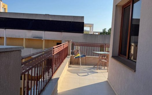 Двухкомнатная квартира в центре курорта — комфорт и стиль у моря