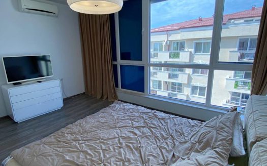 Просторная трехкомнатная квартира в комплексе Kale Summer Life, Солнечный берег