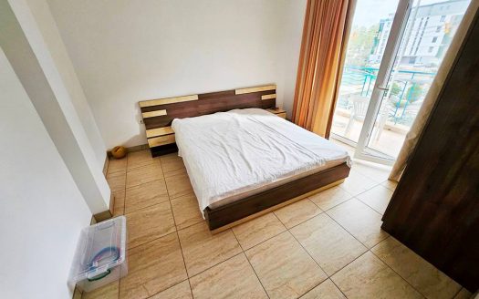 Трёхкомнатная квартира с двумя спальнями и видом на бассейн в комплексе Sunny Day 3, Солнечный берег