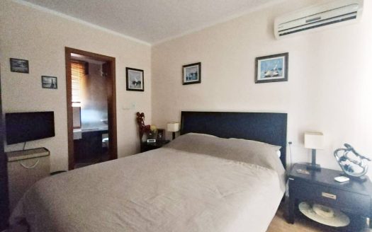 Квартира с двумя спальнями в комплексе Chateau Valon, Солнечный берег