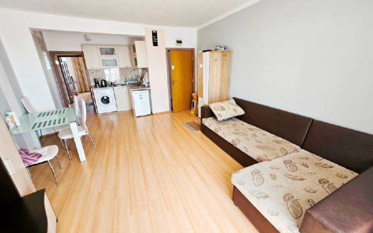 Двухкомнатная квартира с одной спальней и видом на бассейн в комплексе Sunny Day Premium, Солнечный берег