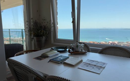 Просторный пентхаус с панорамным видом на море — Regular Building, Святой Влас