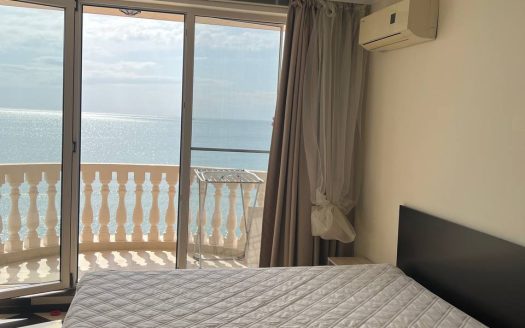 Квартира с одной спальней и панорамным видом на море — комплекс Royal Marina, Елените