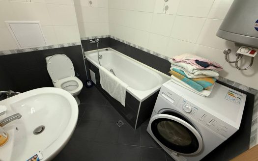 В Святом Власе предлагается к продаже просторный четырёхкомнатный апартамент, расположенный в одном из самых престижных комплексов на побережье — Garden of Eden.