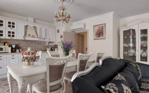 Таунхаус с участком и видом на бассейн в комплексе Atlantis, Сарафово