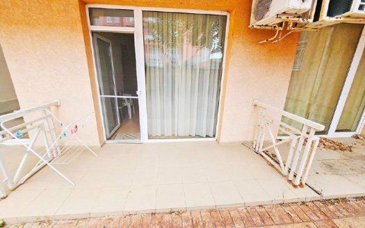 Студия с балконом и видом на бассейн в комплексе Sunny Day 6, Солнечный берег