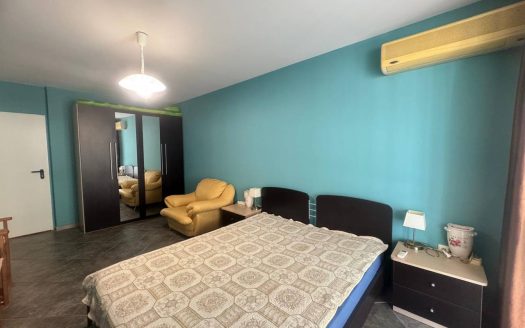 Двухкомнатная квартира в жилом доме, Поморие