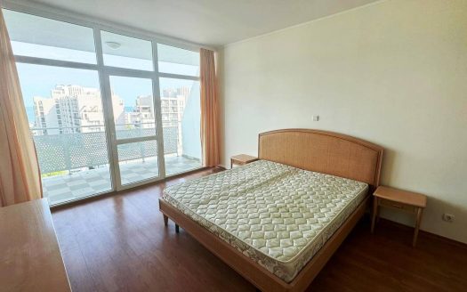 Квартира с одной спальней и просторной террасой — комплекс “Nirwana”, Солнечный Берег