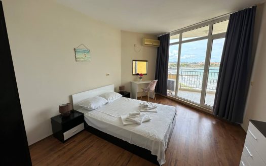 Two bedroom apartment with panoramic sea views and spacious terrace in Midia Family Resort, Aheloy