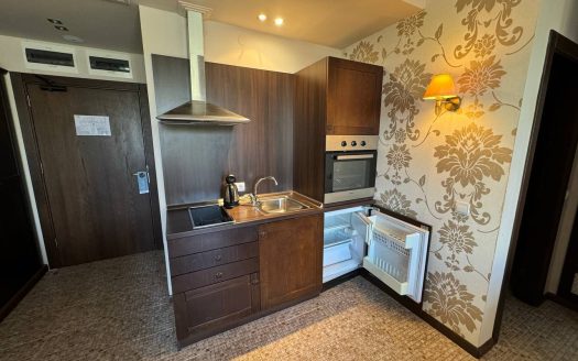 Апартамент с одной спальней на первой линии моря — комфорт и инвестиционная привлекательность у побережья