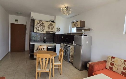 Просторный апартамент с двумя спальнями в комплексе Sunny Day 3