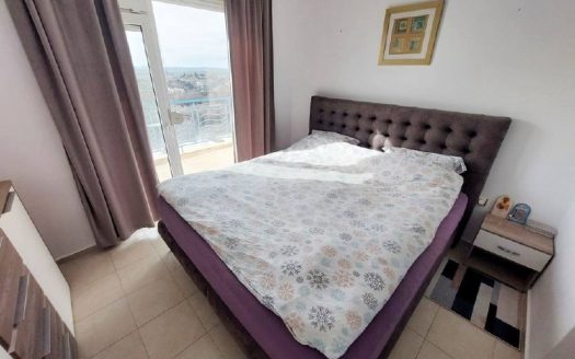 Четырёхкомнатная квартира с тремя спальнями и видом на бассейн в комплексе Sunny Day 3, Солнечный берег