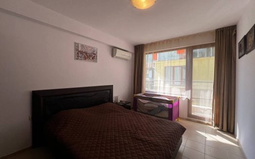 Квартира с одной спальней в жилом доме — Поморие