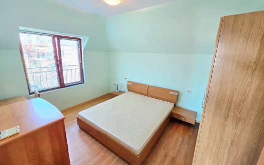 Двухкомнатная квартира с большой террасой и видом на море в Amoto, Несебр — последний этаж и просторное светлое пространство