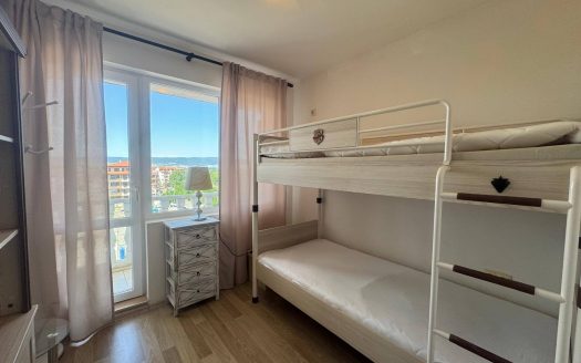 Несебр — трёхкомнатная квартира с видом на бассейн в комплексе Lifestyle Deluxe