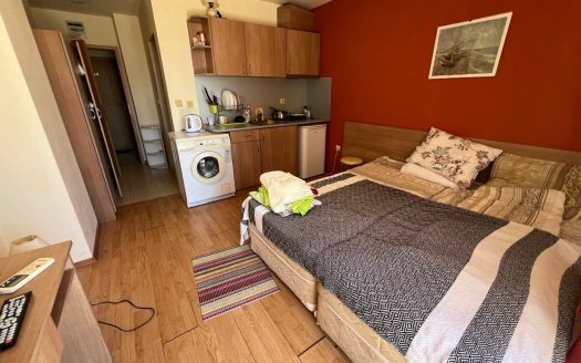 Студия с террасой в Aphrodite 1, Солнечный Берег — удобный 2 этаж, 32 м² и отличная локация для жизни и отдыха