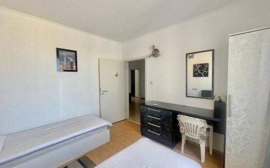 Трёхкомнатная квартира с двумя спальнями и видом на море в комплексе Crystal, Равда