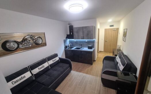 Квартира-студия с видом на бассейн в комплексе Cascadas, Солнечный Берег