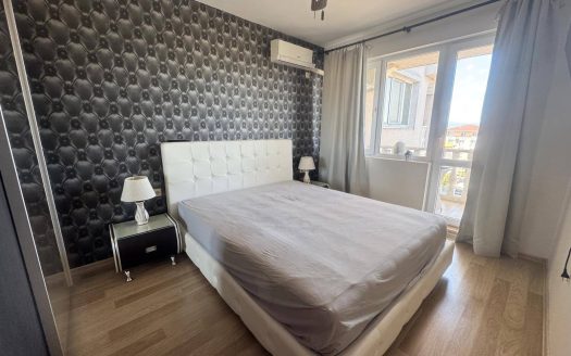 Несебр — трёхкомнатная квартира с видом на бассейн в комплексе Lifestyle Deluxe